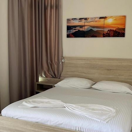 Hotel Jon Дхерми Экстерьер фото