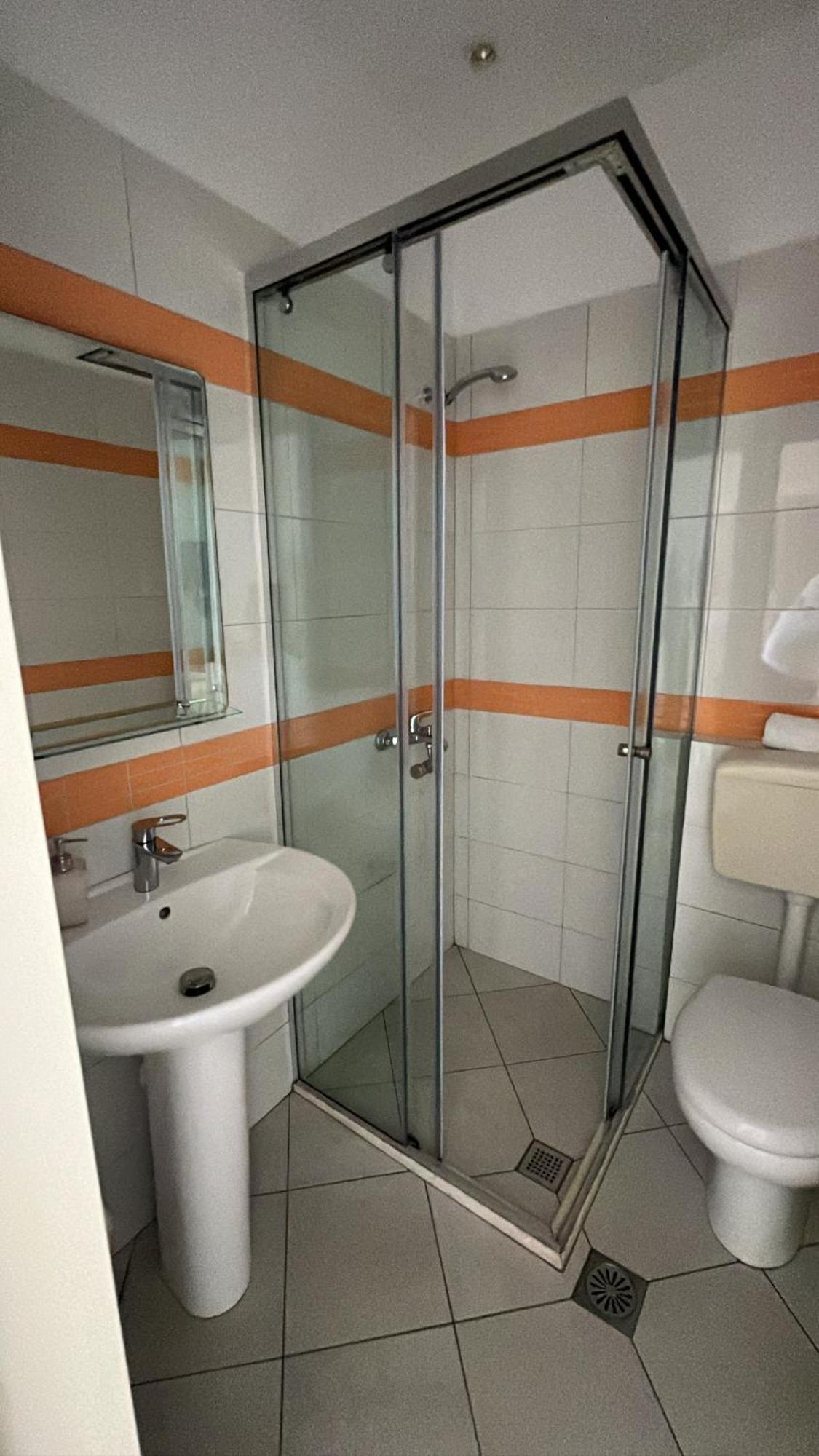 Hotel Jon Дхерми Экстерьер фото